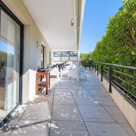 3-br Rooftop With Jacuzzi & Parking 公寓