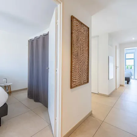 Lägenhet 3-br Rooftop With Jacuzzi & Parking Cannes