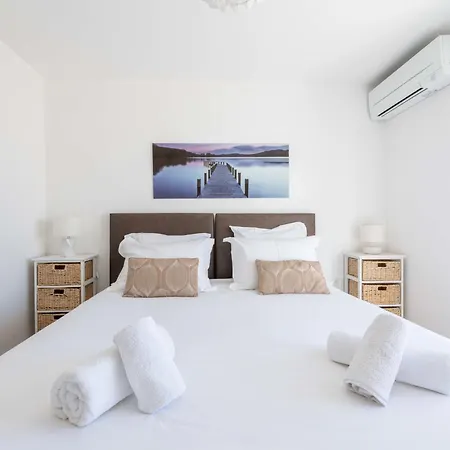 3-br Rooftop With Jacuzzi & Parking