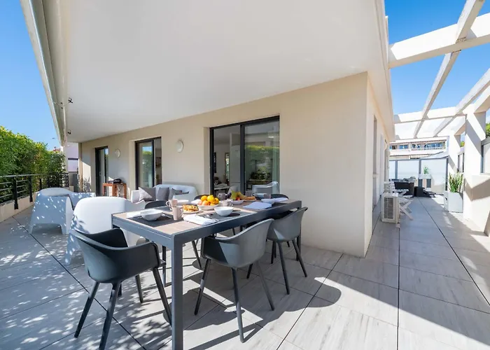 3-br Rooftop With Jacuzzi & Parking