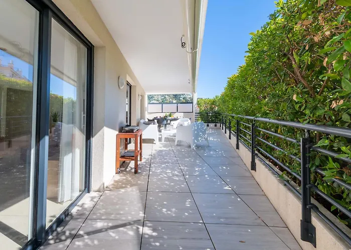 3-br Rooftop With Jacuzzi & Parking Daire