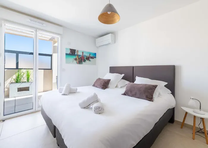 Daire 3-br Rooftop With Jacuzzi & Parking Cannes