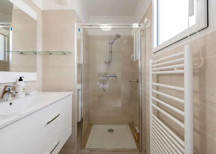3-br Rooftop With Jacuzzi & Parking * Cannes