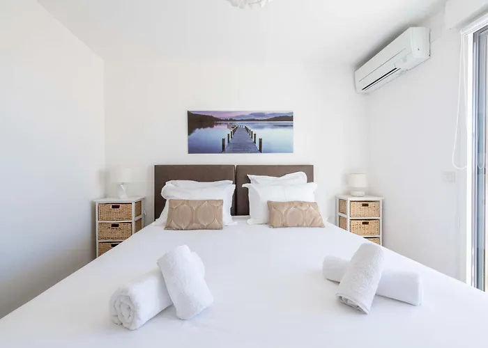 3-br Rooftop With Jacuzzi & Parking