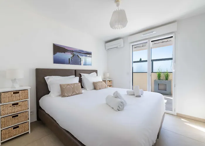3-br Rooftop With Jacuzzi & Parking Daire Cannes