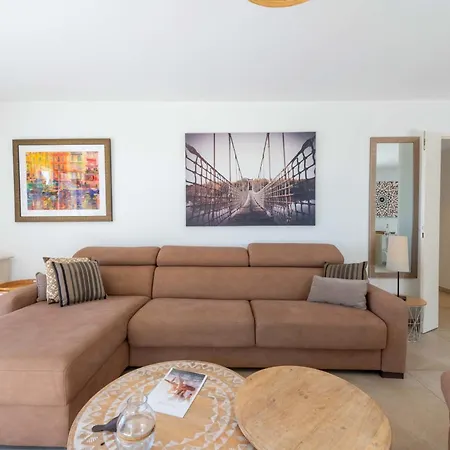 3-br Rooftop With Jacuzzi & Parking דירה קאן