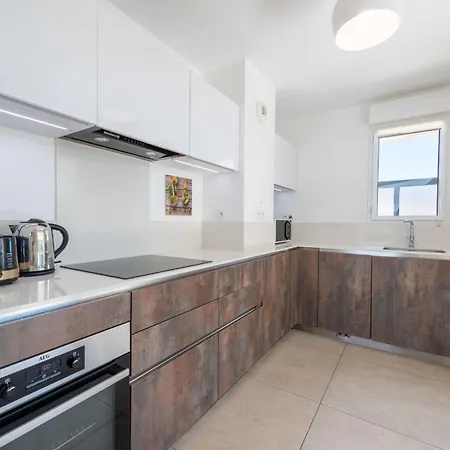 3-br Rooftop With Jacuzzi & Parking Daire Cannes