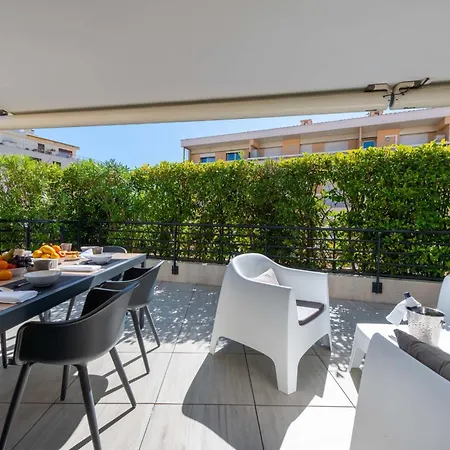 3-br Rooftop With Jacuzzi & Parking * 칸느