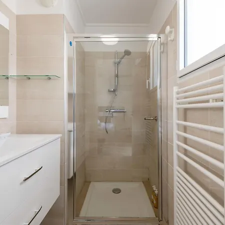 3-br Rooftop With Jacuzzi & Parking * Cannes