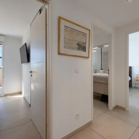 3-br Rooftop With Jacuzzi & Parking Cannes