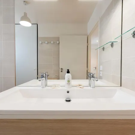 아파트 3-br Rooftop With Jacuzzi & Parking