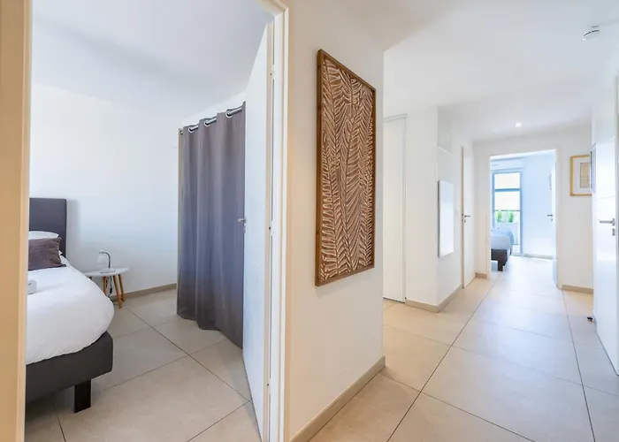 Apartment 3-br Rooftop With Jacuzzi & Parking Cannes